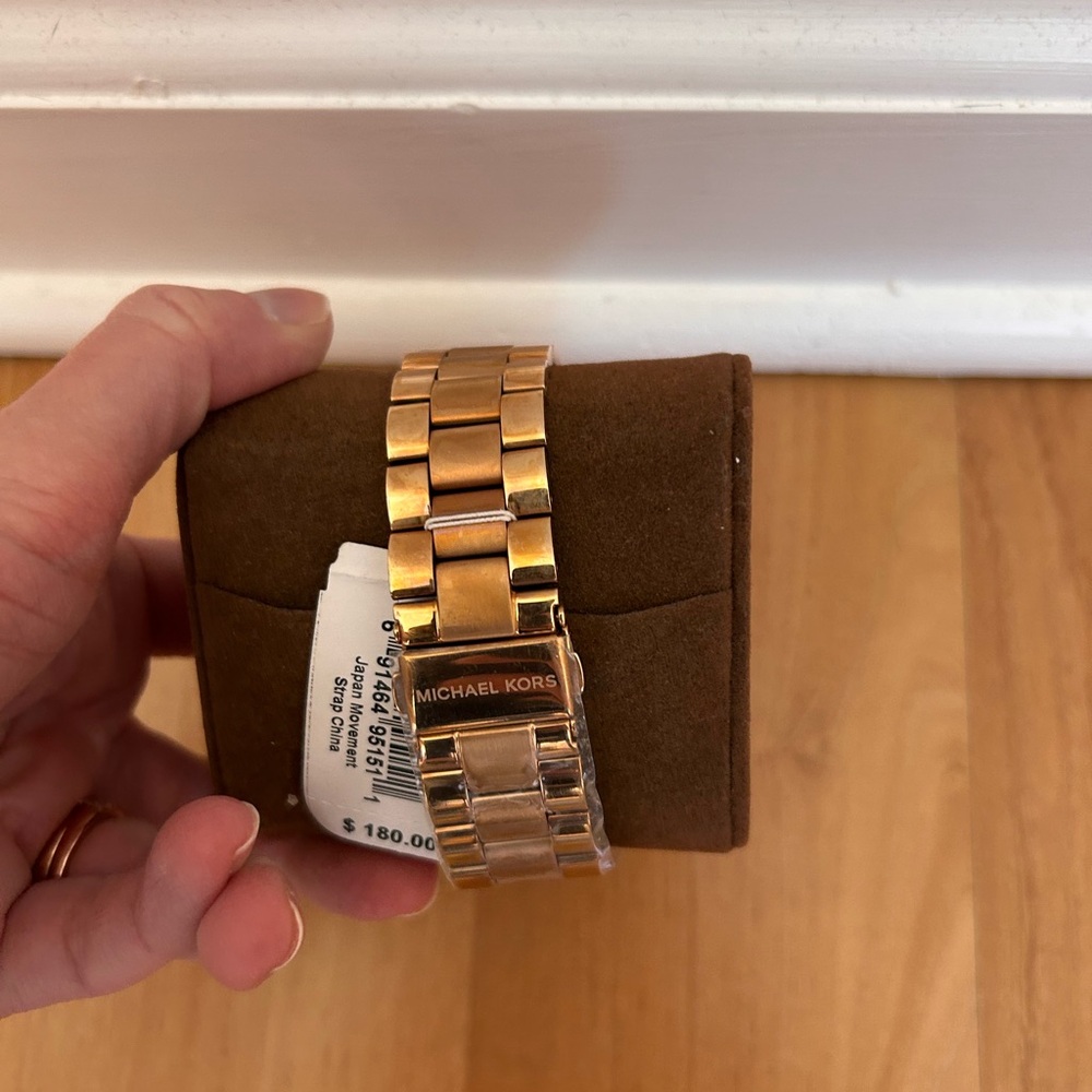 Michael Kors Rose Gold Stainless Steel Watch - Picture 2 of 3